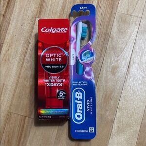 Oral-B Vivid Whitening Toothbrush - Blue and Colgate Toothpaste